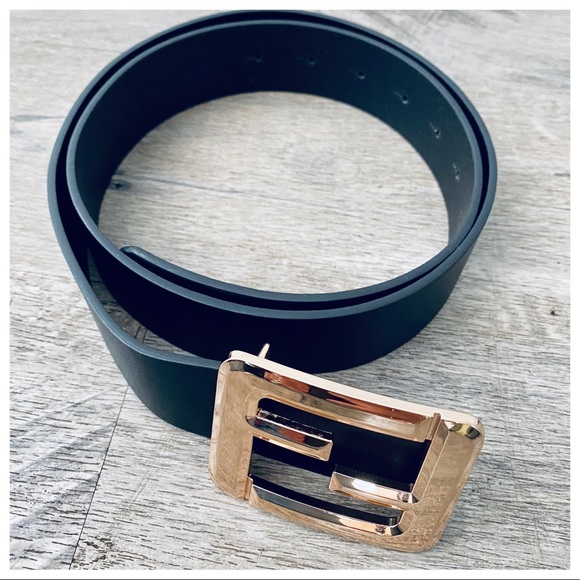 ✨RESTOCK✨FASHION VEGAN CHIC BELT - Picture 2 of 3